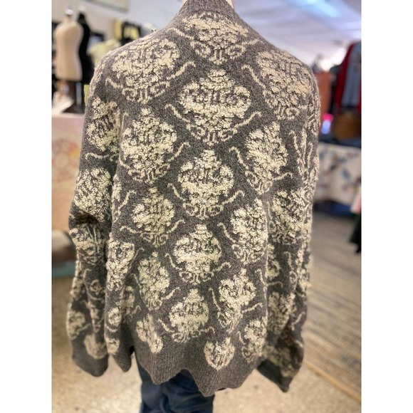 Gray Floral Jacquard Knit Cardigan‎ Cottagecore Bohemian Sweater Coat Size XL - Picture 3 of 6